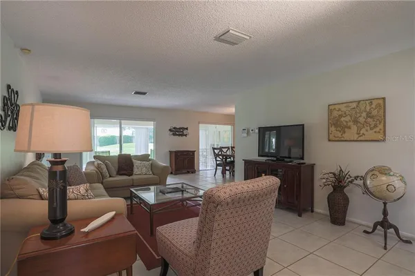 $4,600 | 6986 West Country Club Drive North, Unit 6986, Sarasota, FL 34243