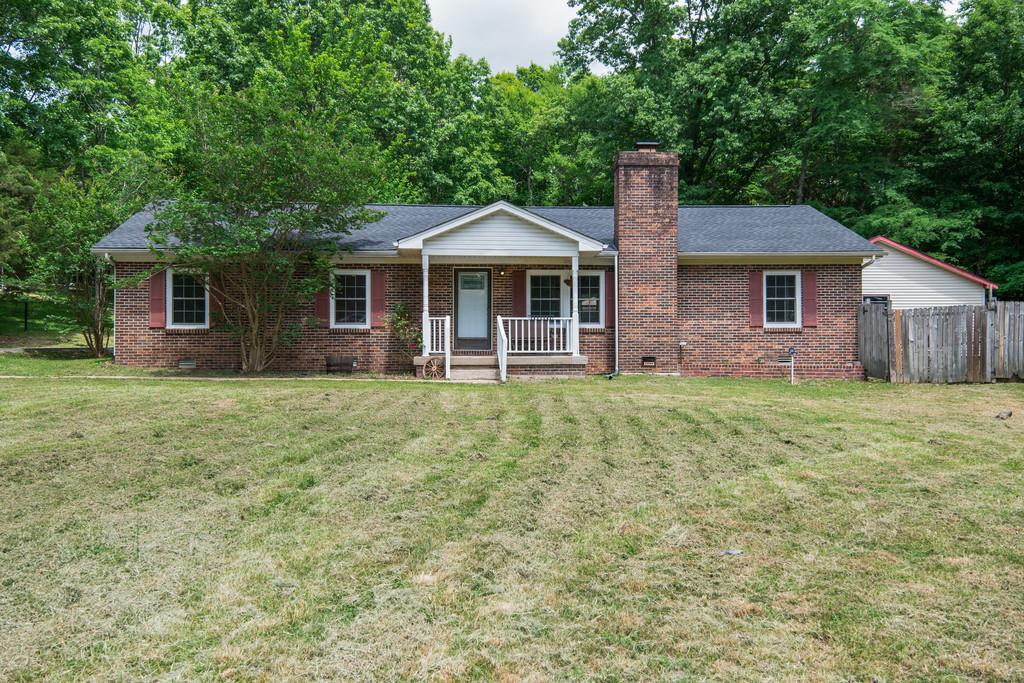 1121 Loftin Road Columbia, TN 38401 - Photo 2 of 25 Gallery Image 2