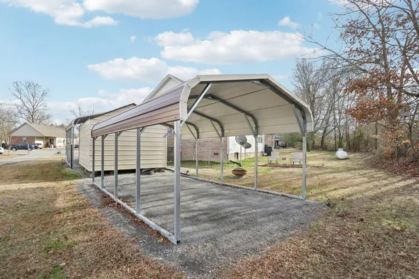 $325,000 | 104 Jollie Lane, Westmoreland, TN 37186