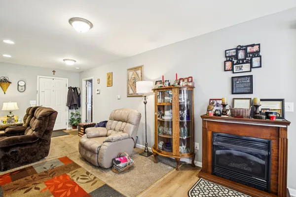 $325,000 | 104 Jollie Lane, Westmoreland, TN 37186