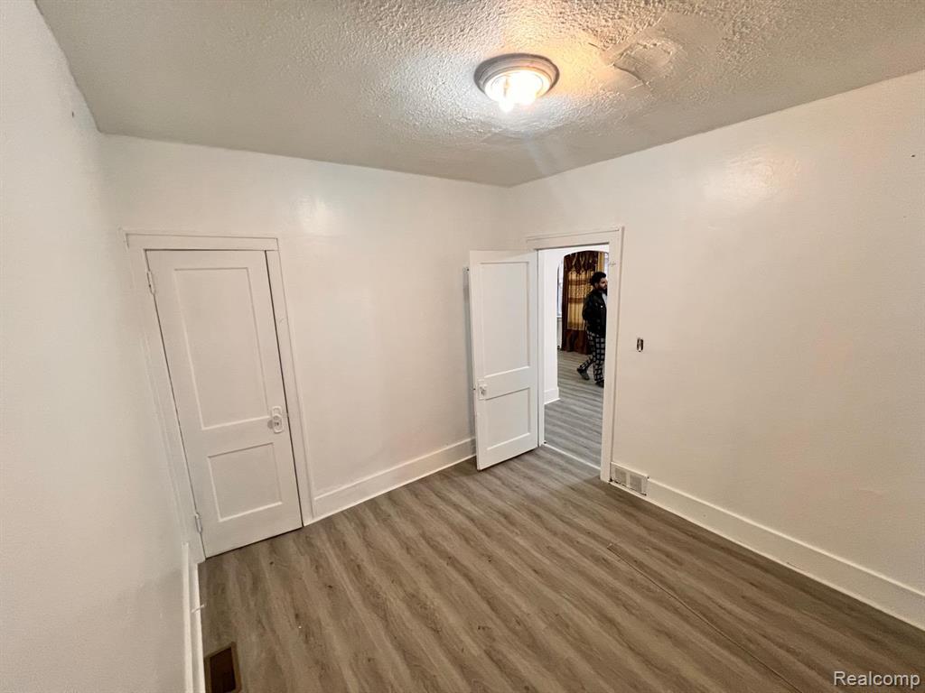 13768 Gable Street Hamtramck, MI 48212 - Photo 2 of 12