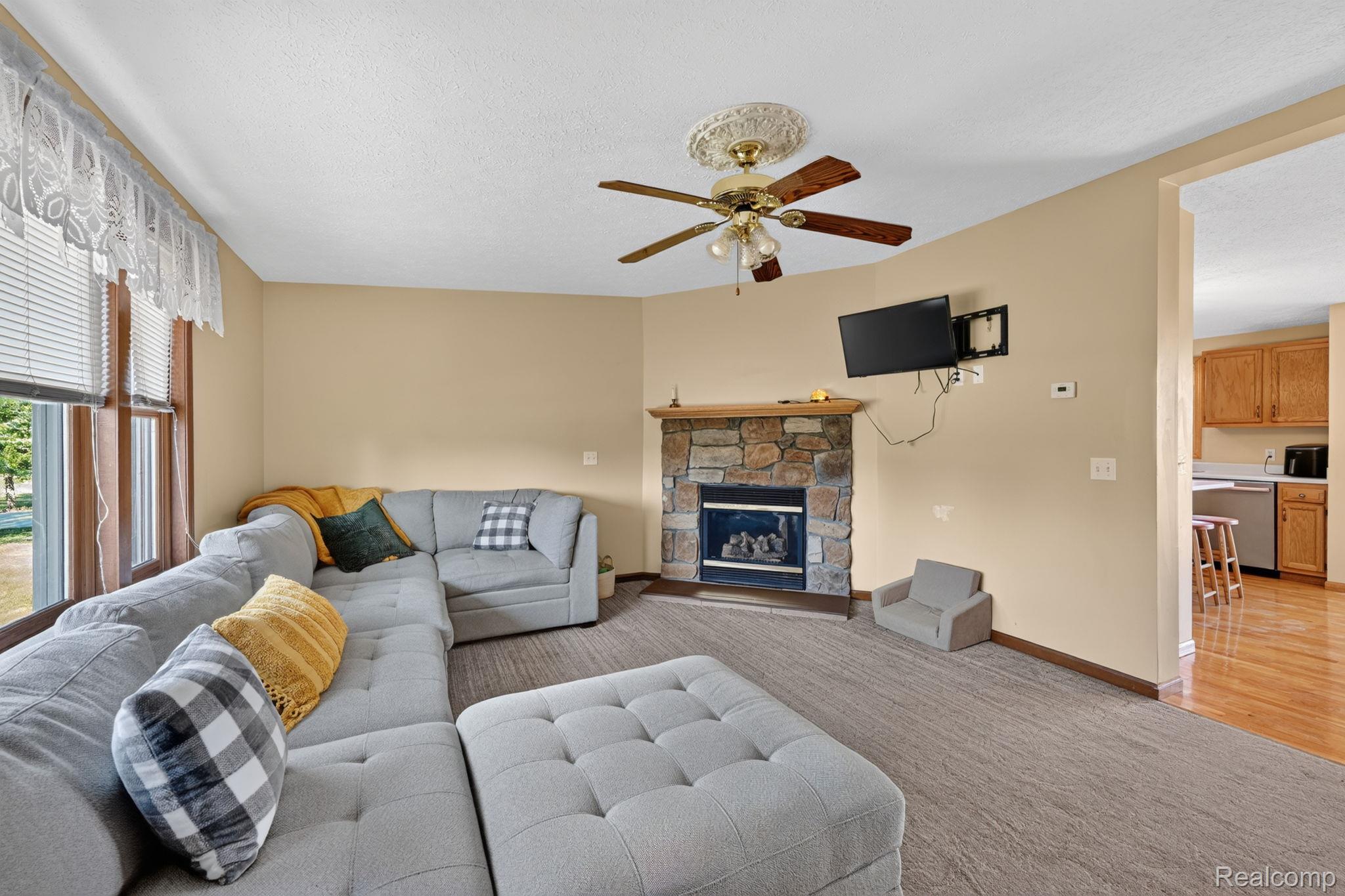 9889 Ditch Road Chesaning, MI 48616 - Photo 12 of 71 12-web-or-mls-DSC_8777.jpg