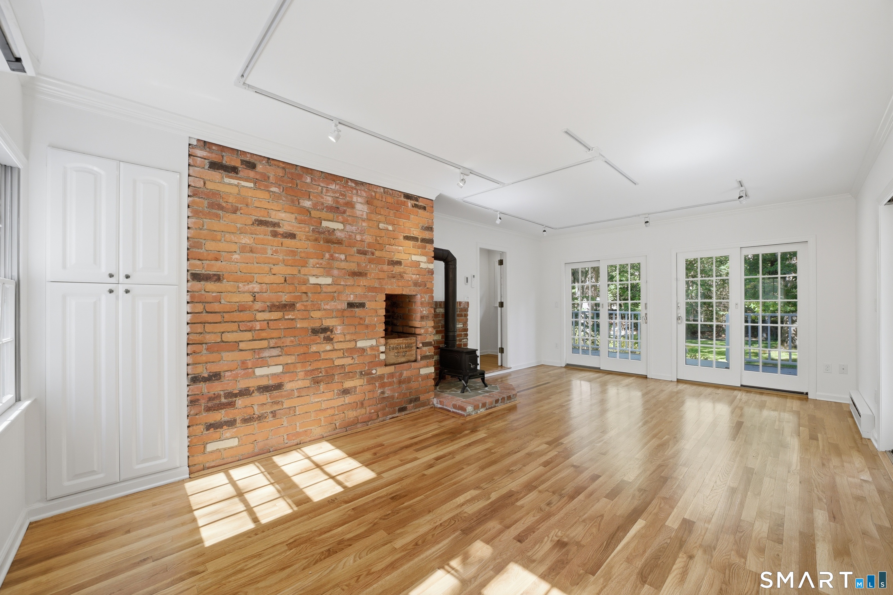156 West Haviland Lane Stamford, CT 06903 - Photo 14 of 29