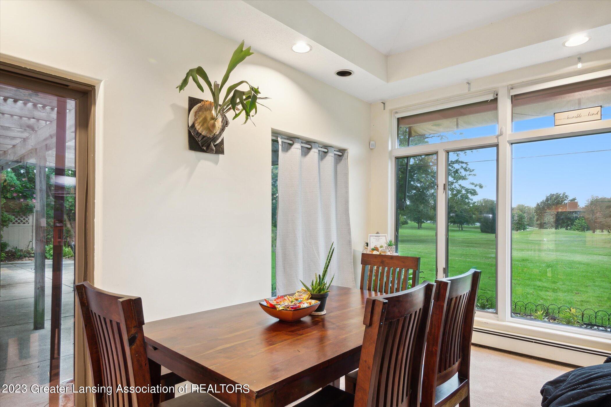 1414 Wellington Road Lansing, MI 48910 - Photo 28 of 61 28-1414-Wellington-Rd-Lansing-MI-48910-W