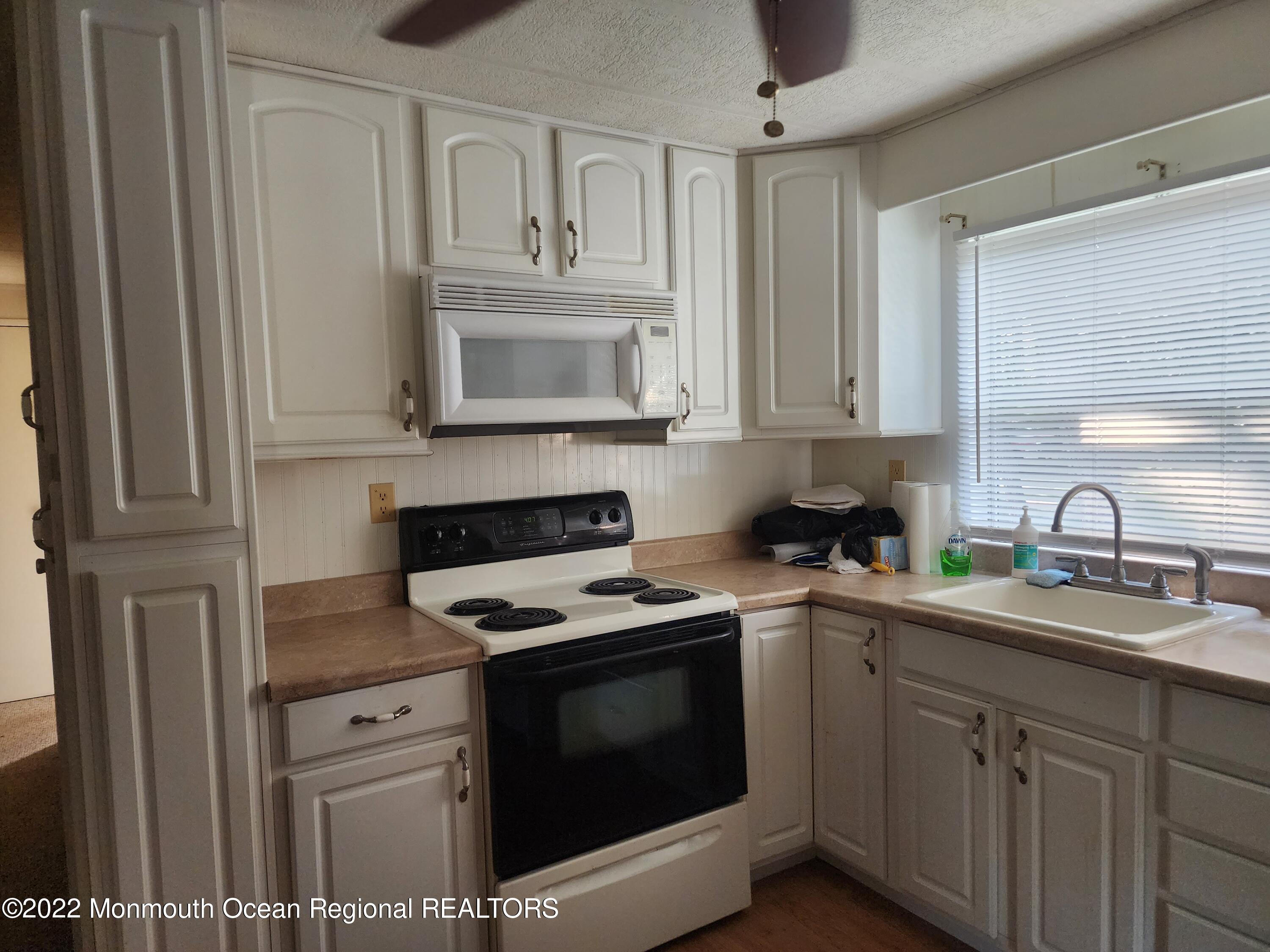 16 Eagle Drive Whiting, NJ 08759 - Photo 9 of 15 20220916_160907