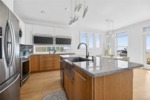$3,300,000 | 399 Atlantic Avenue, Westerly, RI 02891