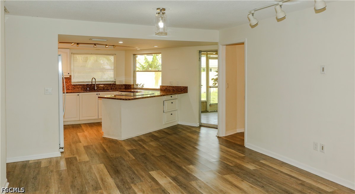 5654 Eichen Circle Fort Myers, FL 33919 - Photo 10 of 29