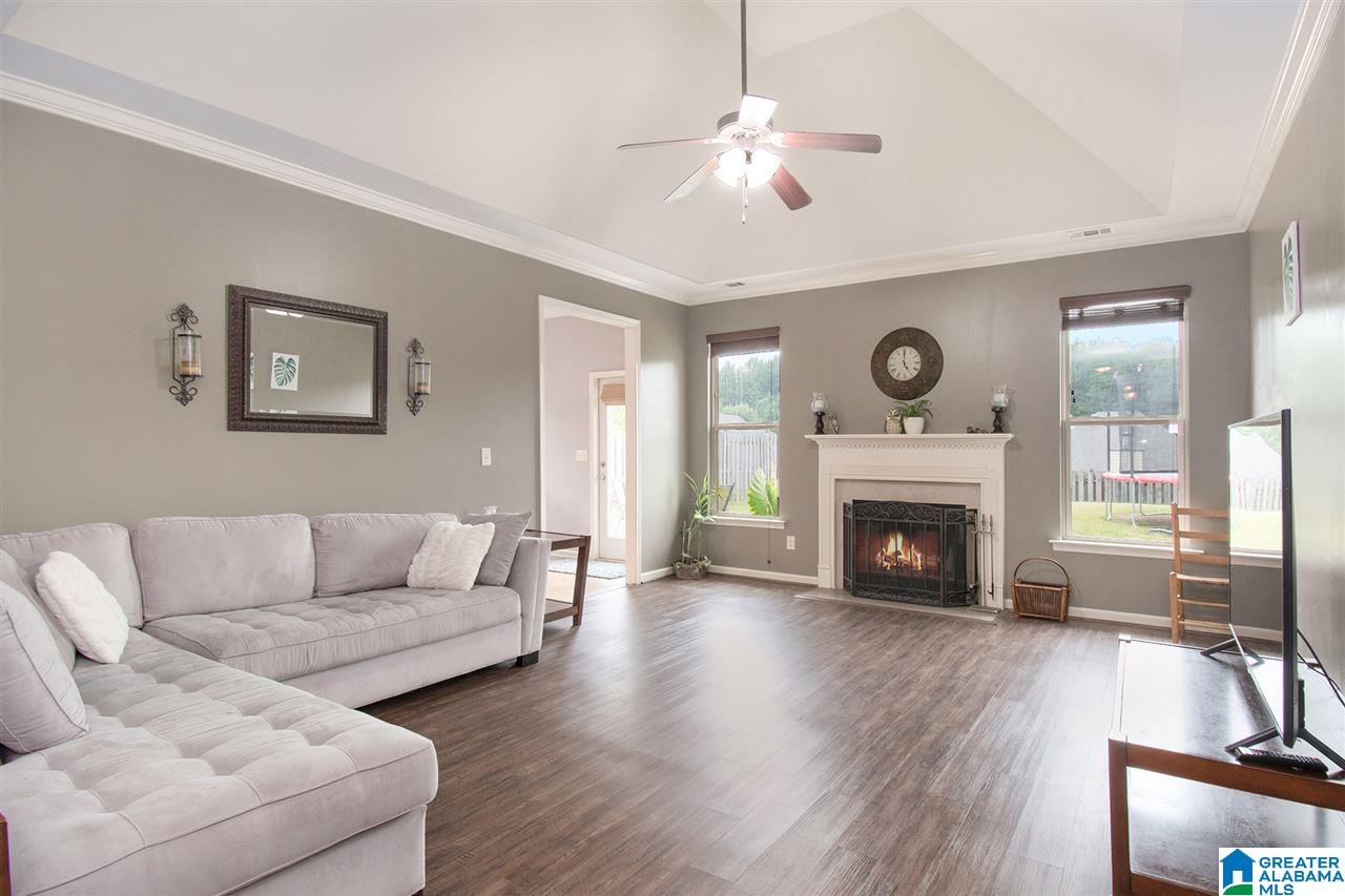 1016 Valhalla Way Calera, AL 35040 - Photo 3 of 26