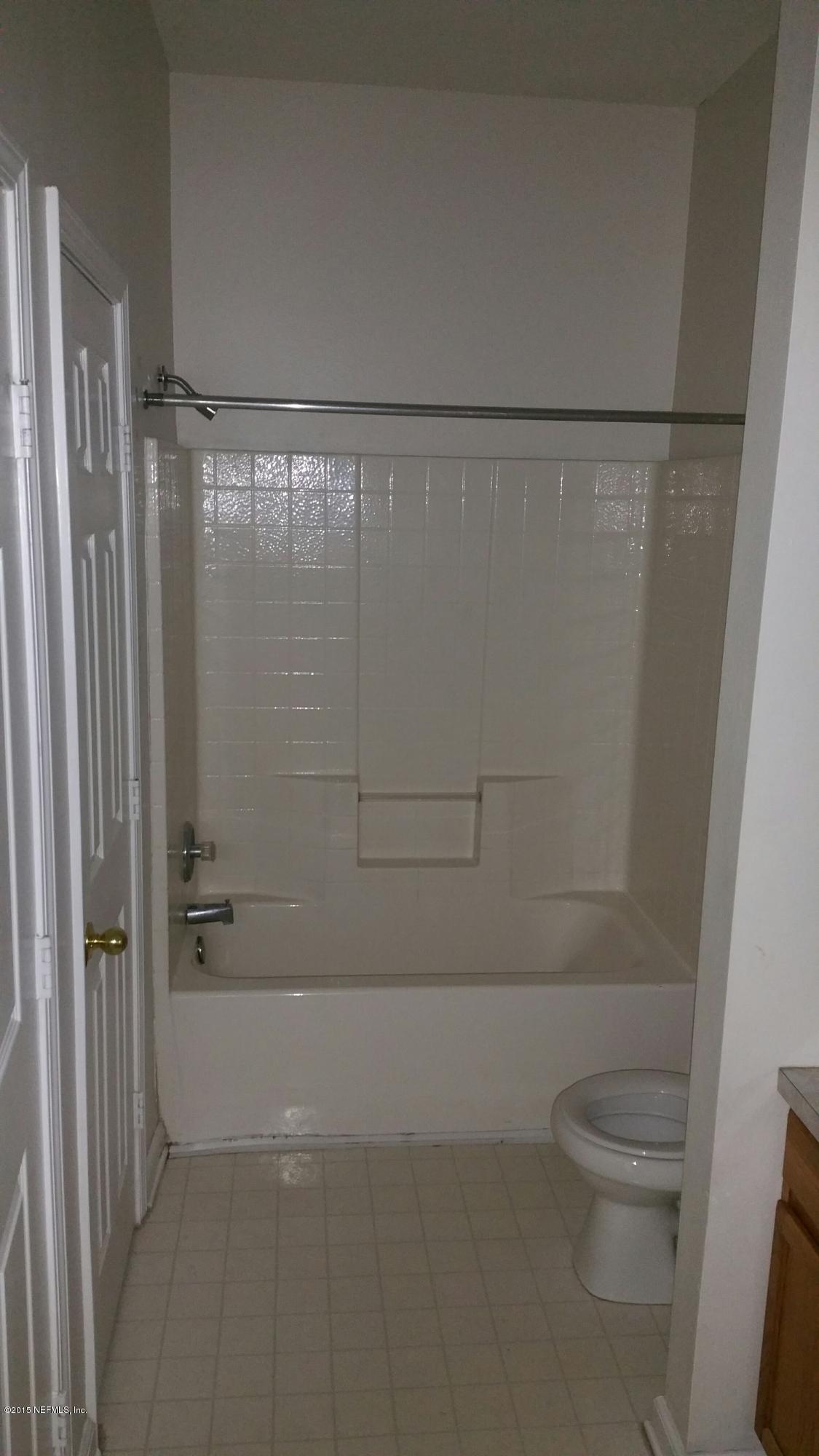 10550 Baymeadows Road, Unit 214 Jacksonville, FL 32256 - Photo 3 of 9 20150220_104715_resized.jpg