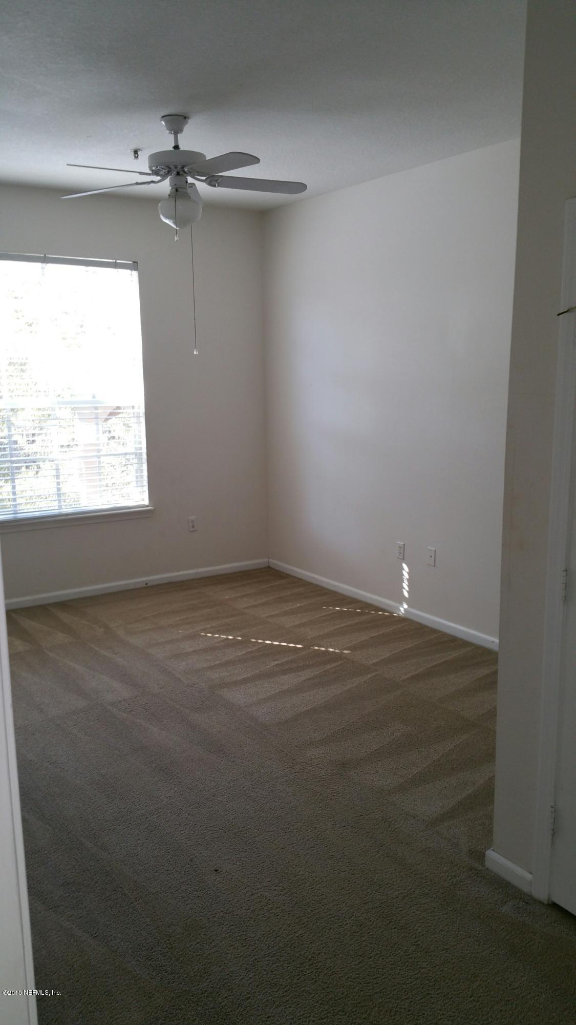 10550 Baymeadows Road, Unit 214 Jacksonville, FL 32256 - Photo 4 of 9 20150220_104733_resized.jpg