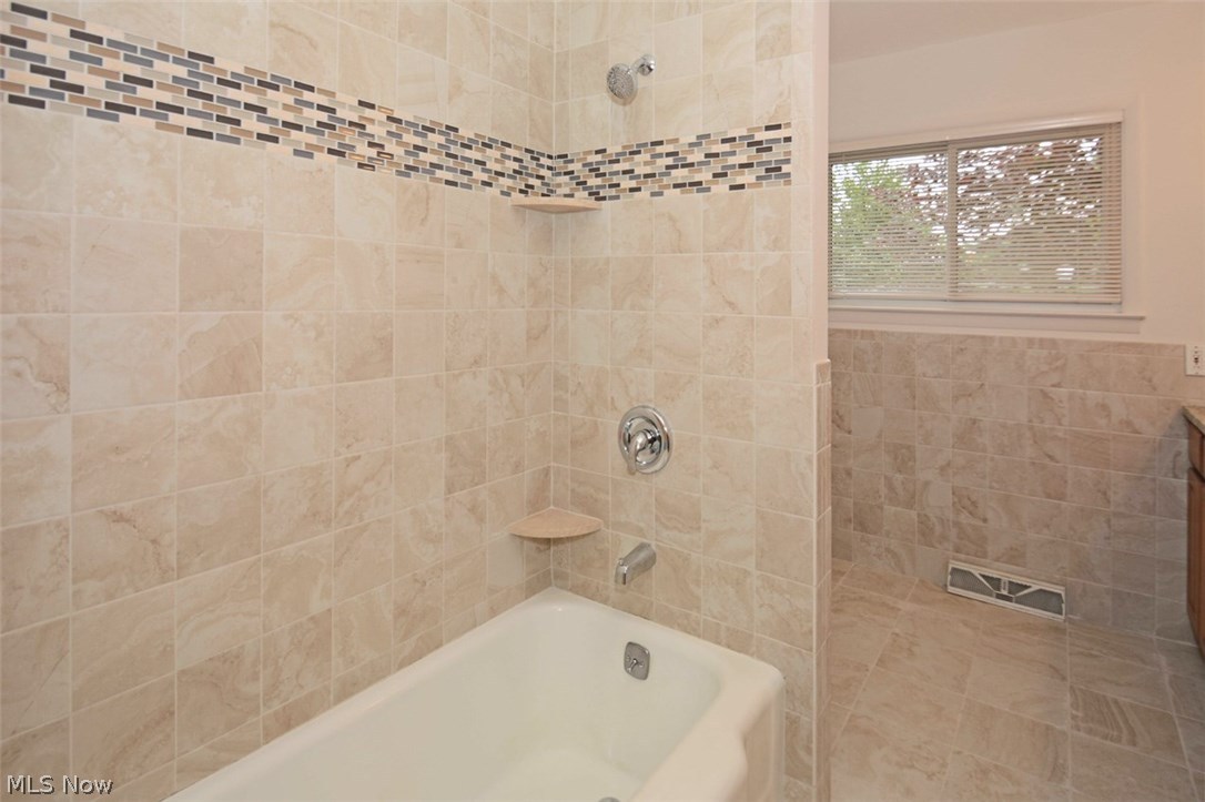 15401 Albion Road Strongsville, OH 44136 - Photo 12 of 28 Gallery Image 12
