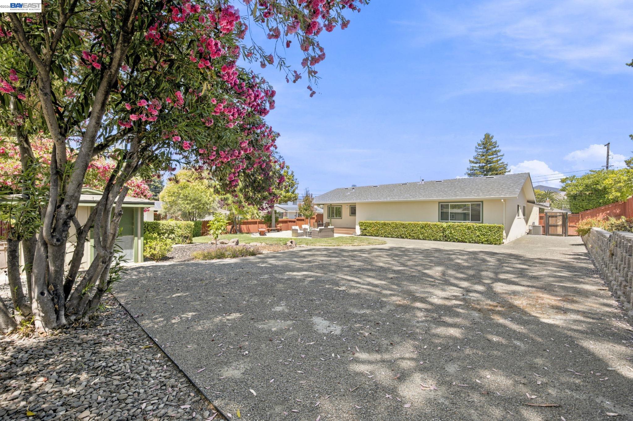 1082 Springfield Drive Walnut Creek, CA 94598 - Photo 42 of 66