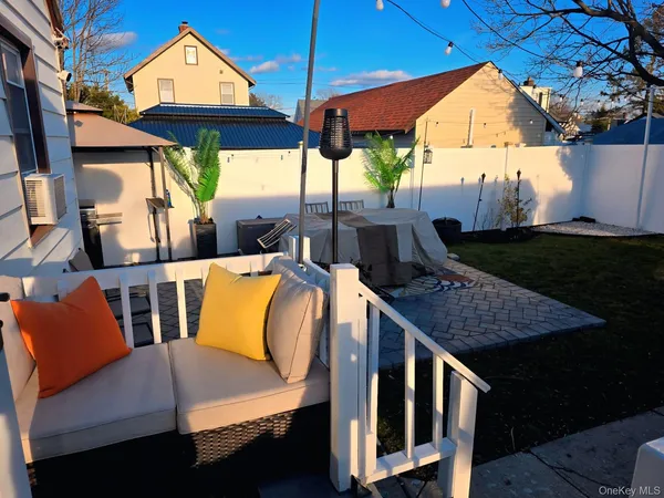 $665,000 | 890 Clay Street, Baldwin, NY 11510