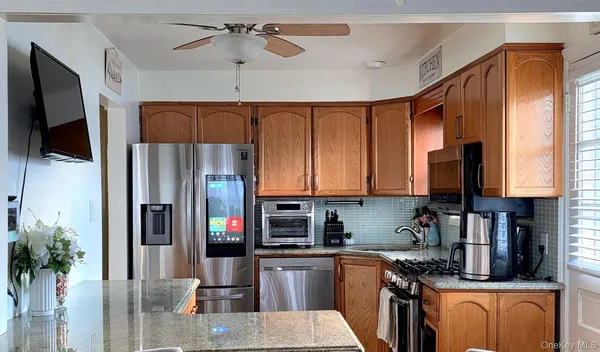 $665,000 | 890 Clay Street, Baldwin, NY 11510