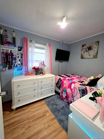 $665,000 | 890 Clay Street, Baldwin, NY 11510