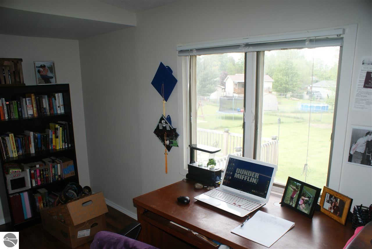 1927 Radcliff Road Traverse City, MI 49685 - Photo 22 of 48 1859990-21.JPG