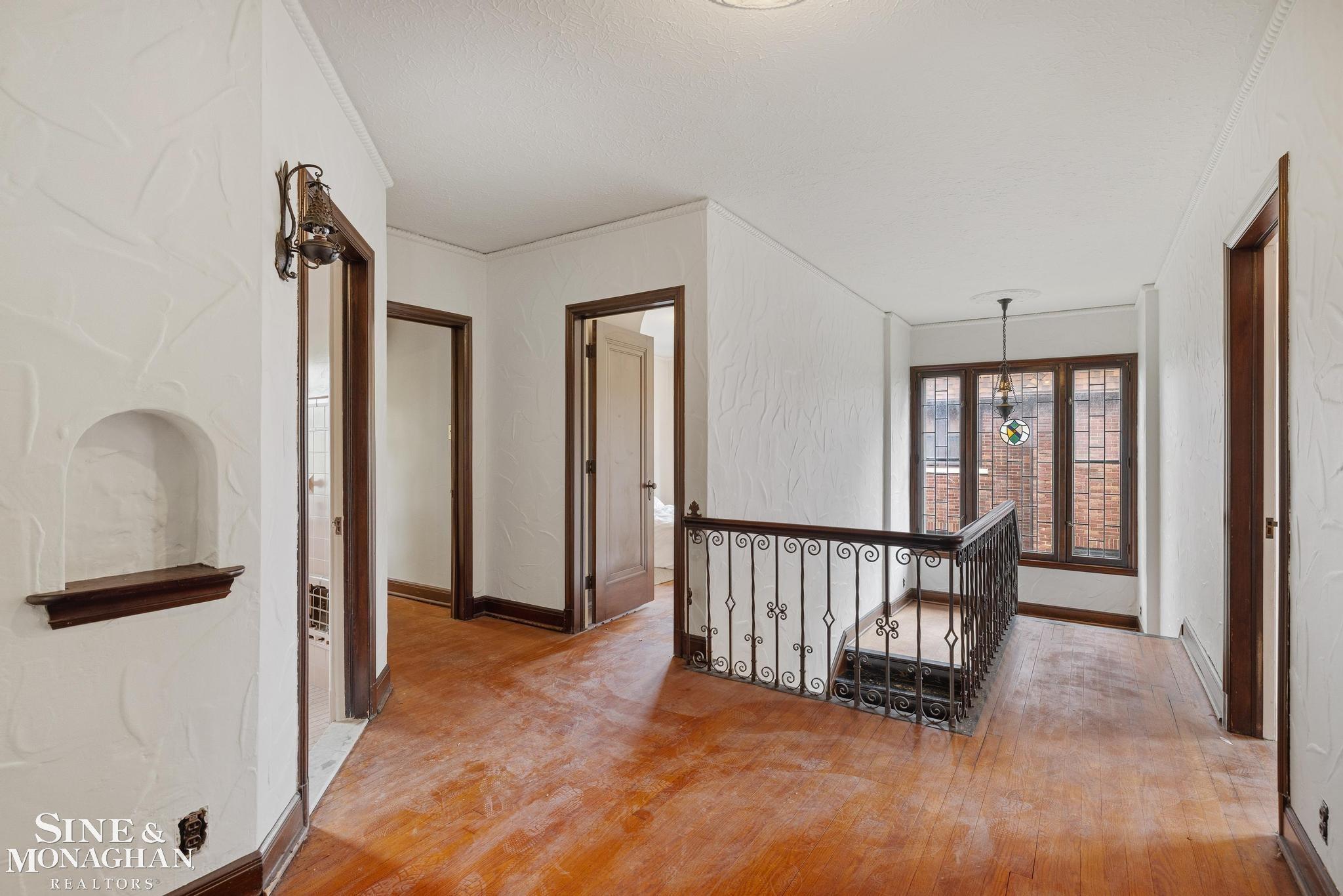1350 Buckingham Road Grosse Pointe Park, MI 48230 - Photo 25 of 51