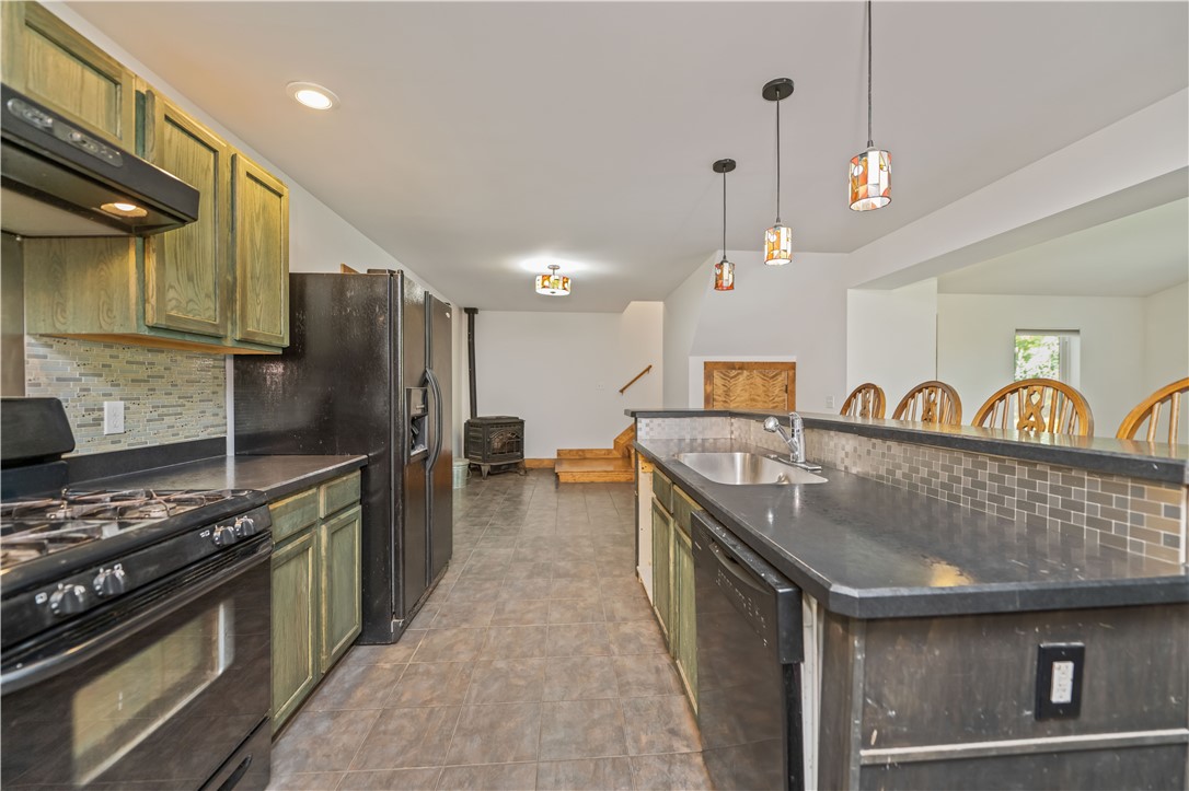 15670 Holley Road Murray, NY 14470 - Photo 9 of 37