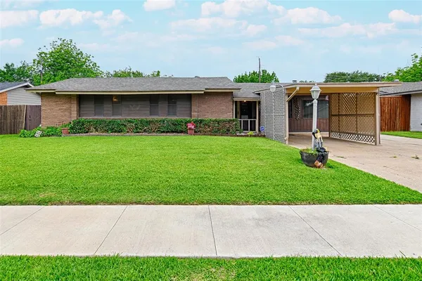 $324,900 | 3705 Cranston Court East, Irving, TX 75062