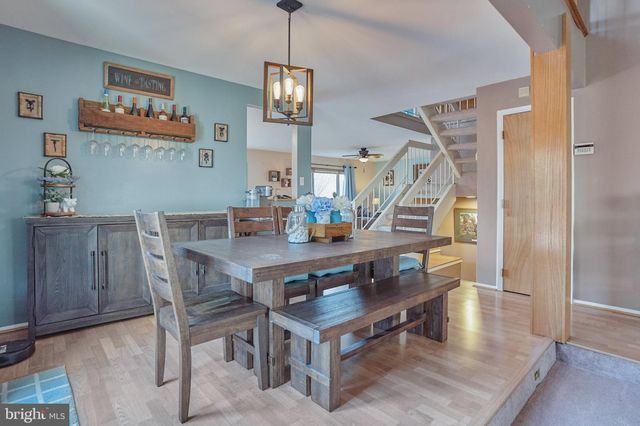 $715,000 | 7831 Mulberry Bottom Lane, Springfield, VA 22153