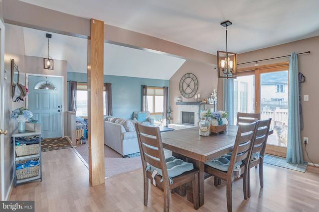 $715,000 | 7831 Mulberry Bottom Lane, Springfield, VA 22153