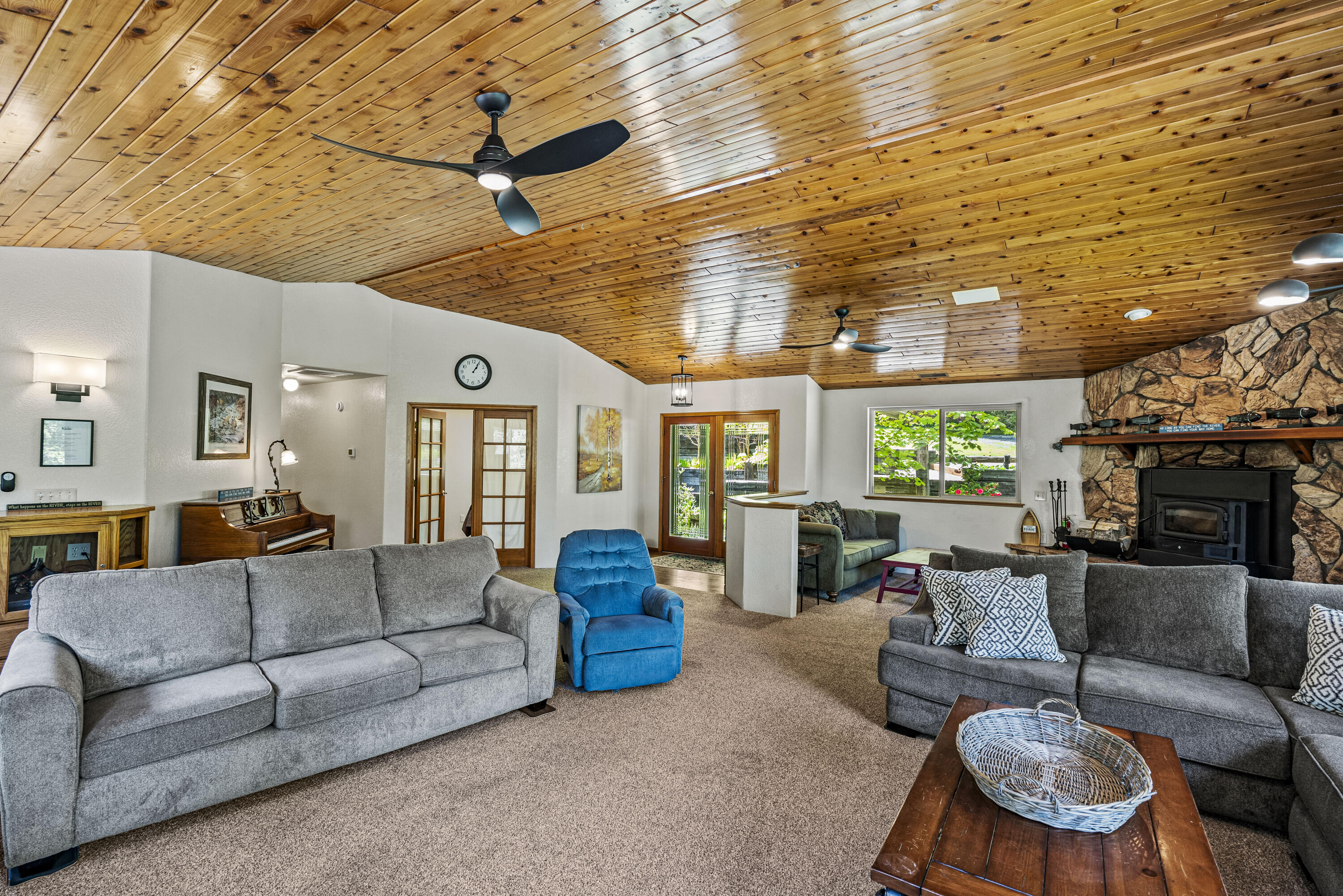 11744 Galice Road Merlin, OR 97532 - Photo 21 of 74 a living room with furniture and a fireplace