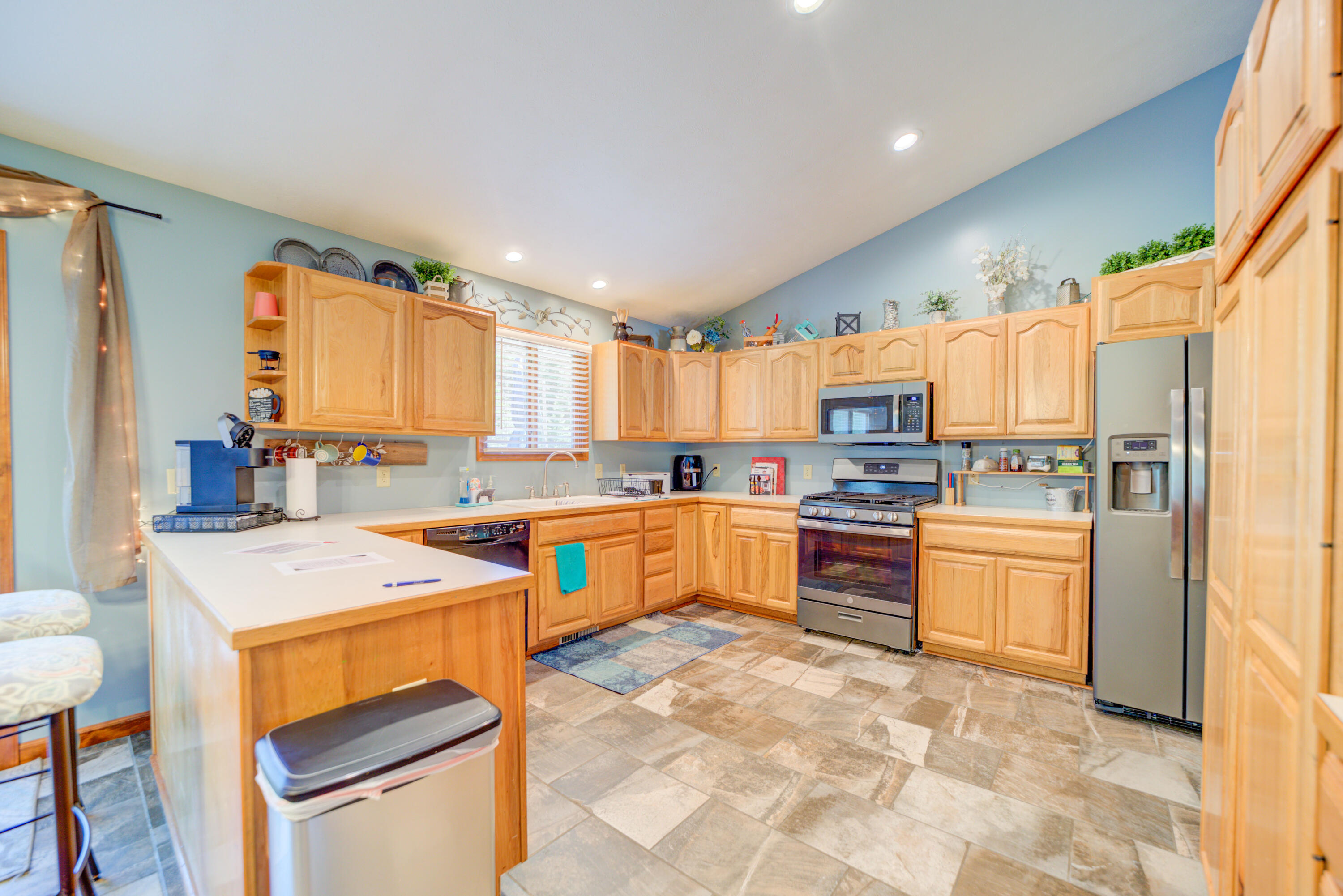 5190 Automobile Road Muskegon, MI 49445 - Photo 19 of 70 5190 Automobile (21 of 76)