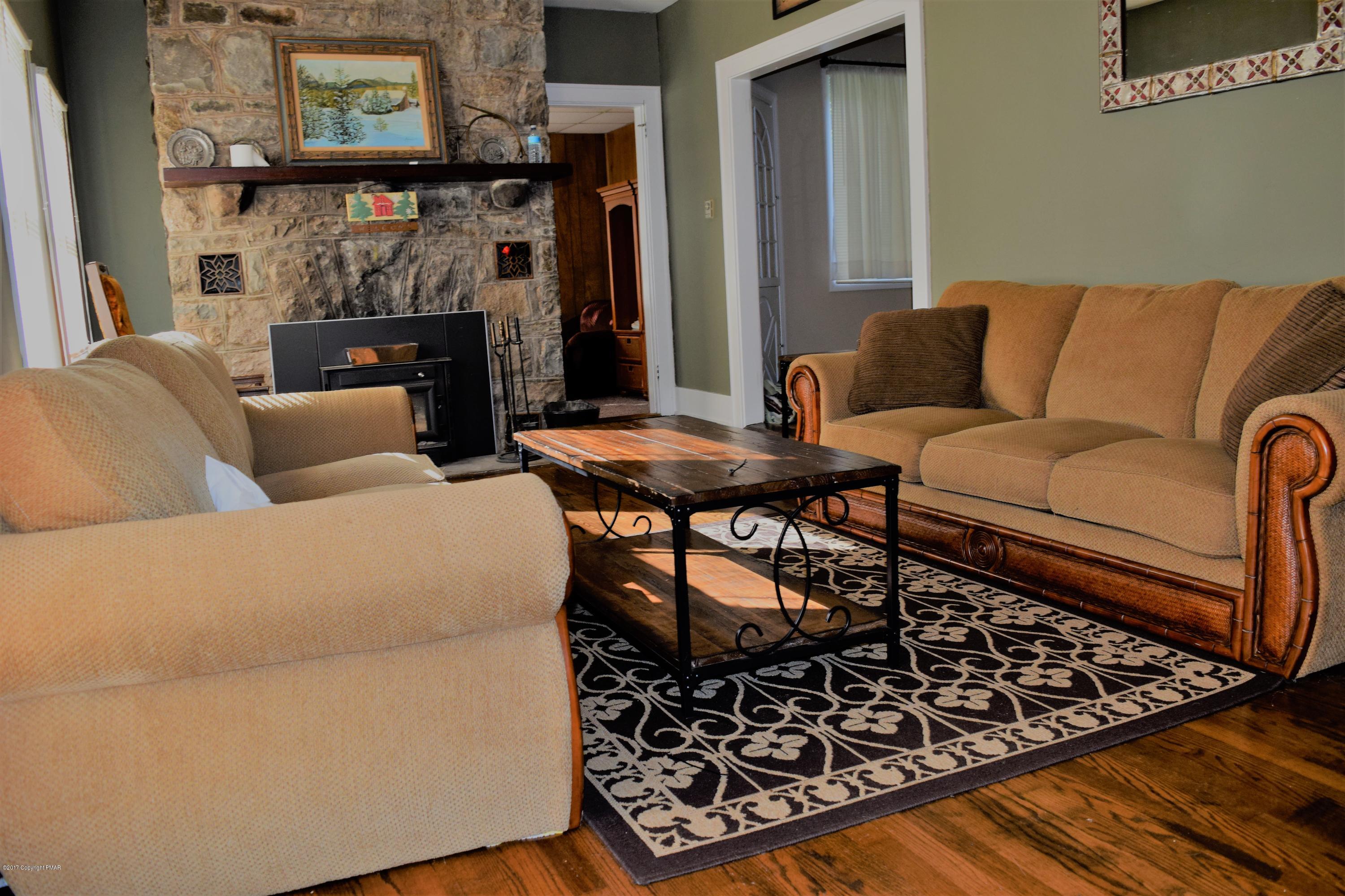 158 Carlton Road Mount Pocono, PA 18344 - Photo 2 of 18 DSC_0590