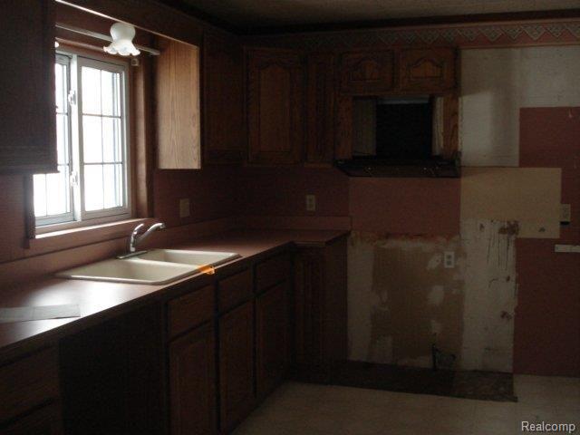 7675 Clintonville Road Clarkston, MI 48348 - Photo 6 of 13 7675 Clintonville (2)