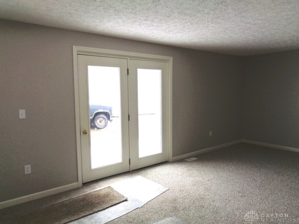 2036 Washington Jackson Road Eaton, OH 45320 - Photo 7 of 32 Gallery Image 7