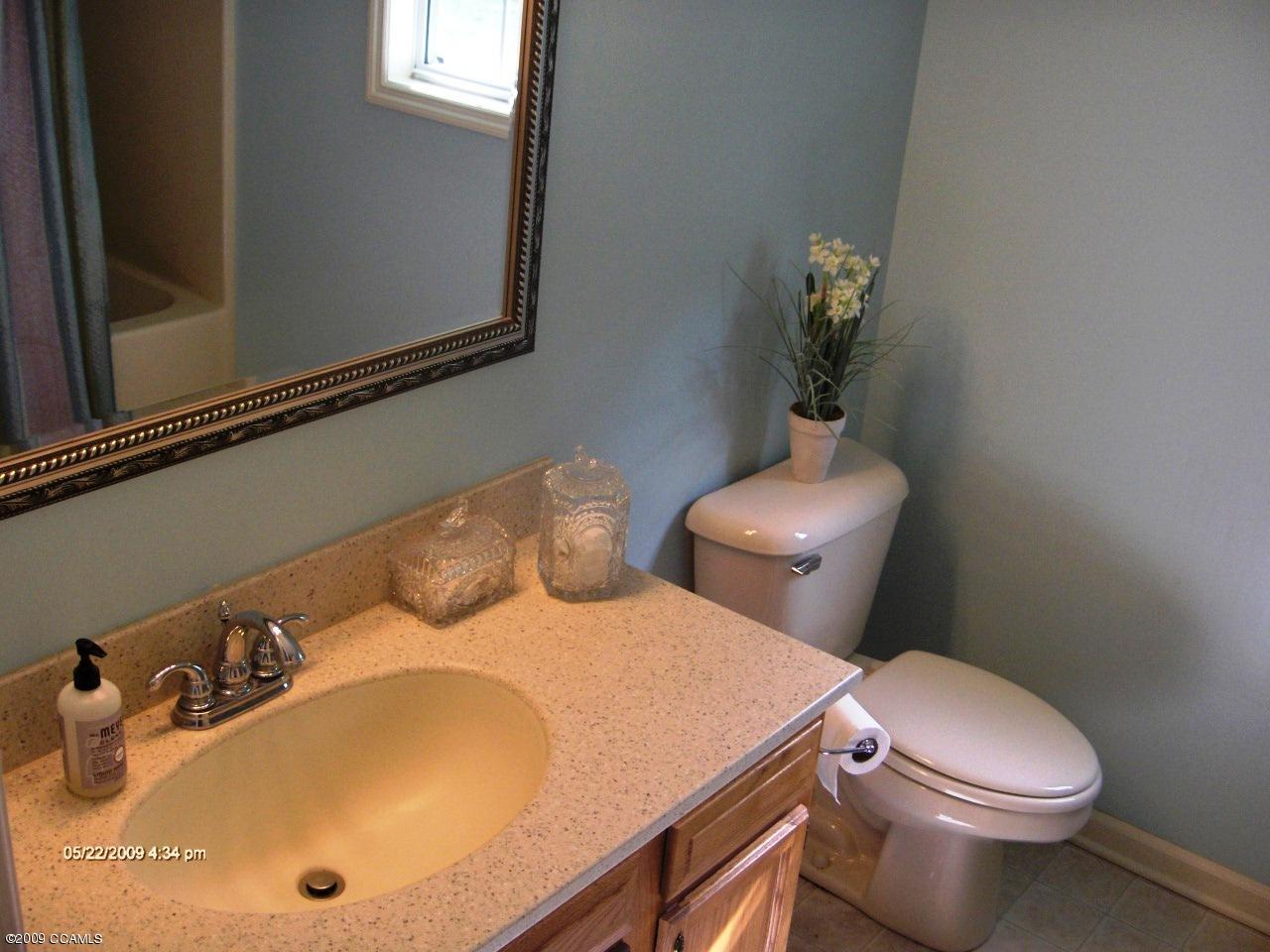 208 Catawba Road Havelock, NC 28532 - Photo 6 of 9 Owners Bath