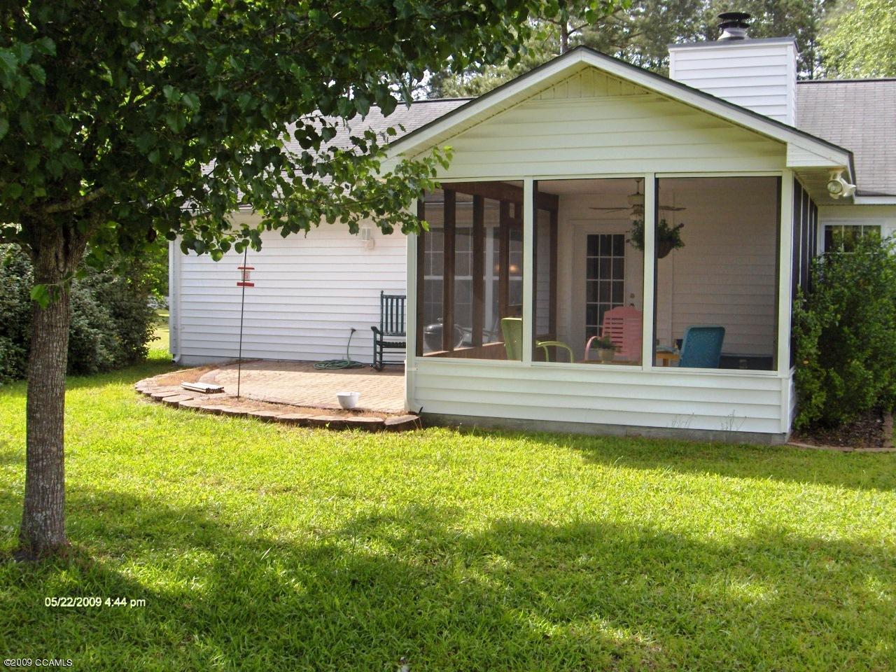 208 Catawba Road Havelock, NC 28532 - Photo 8 of 9 Screened Porch