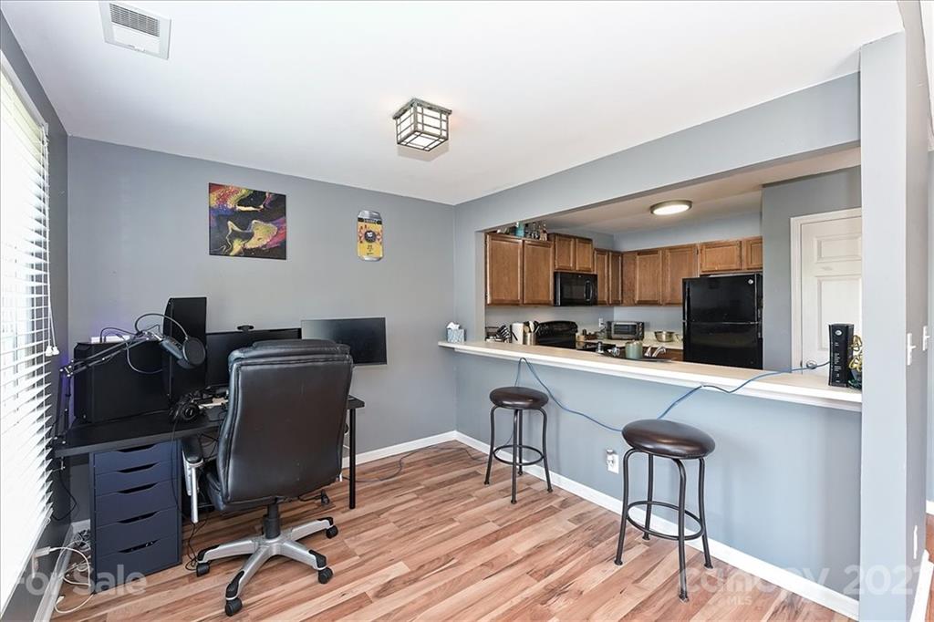 766 Marsh Road, Unit 7 Charlotte, NC 28209 - Photo 11 of 28 Gallery Image 11