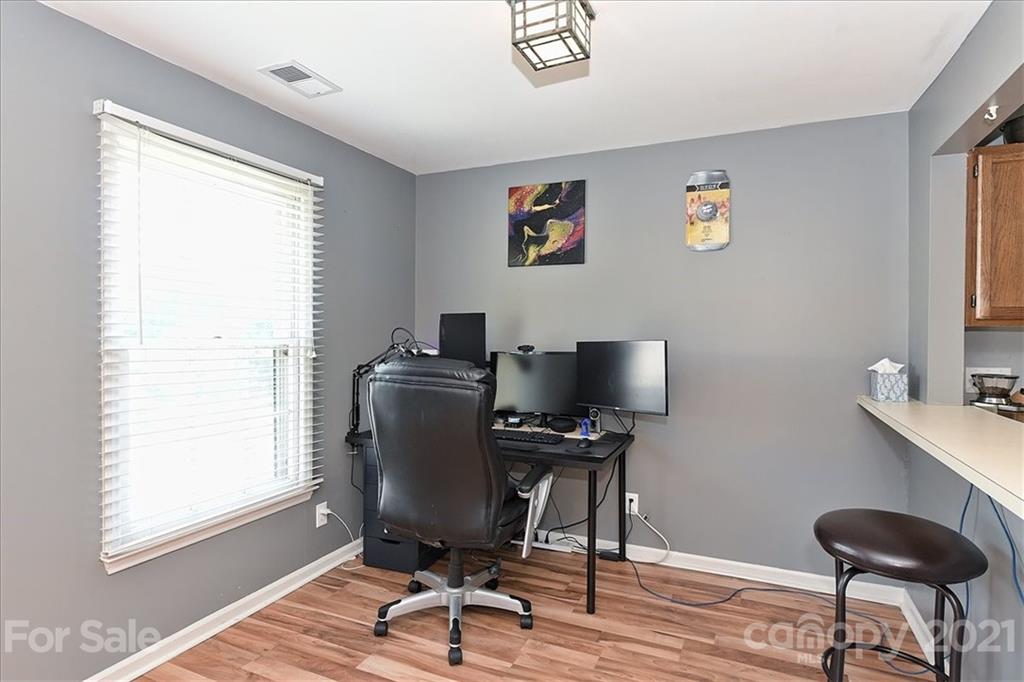 766 Marsh Road, Unit 7 Charlotte, NC 28209 - Photo 12 of 28 Gallery Image 12
