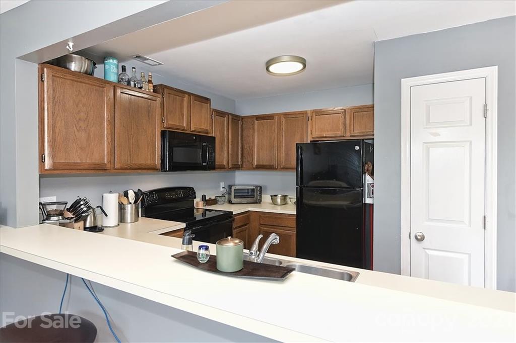 766 Marsh Road, Unit 7 Charlotte, NC 28209 - Photo 14 of 28 Gallery Image 14