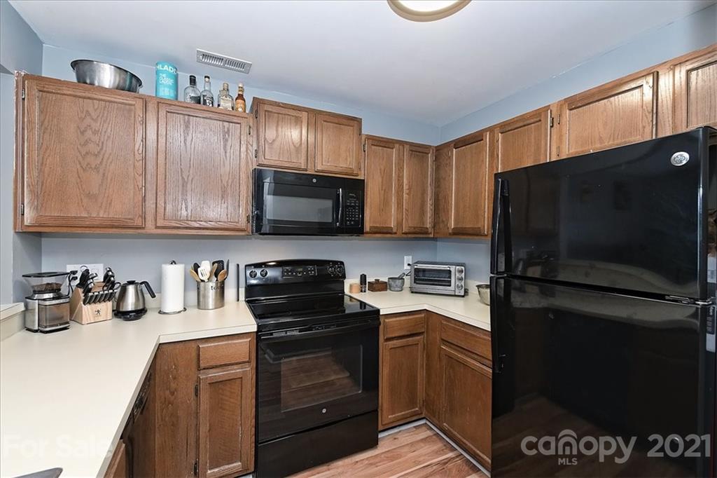 766 Marsh Road, Unit 7 Charlotte, NC 28209 - Photo 15 of 28 Gallery Image 15