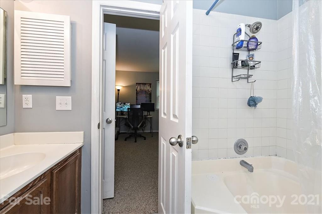 766 Marsh Road, Unit 7 Charlotte, NC 28209 - Photo 25 of 28 Gallery Image 25