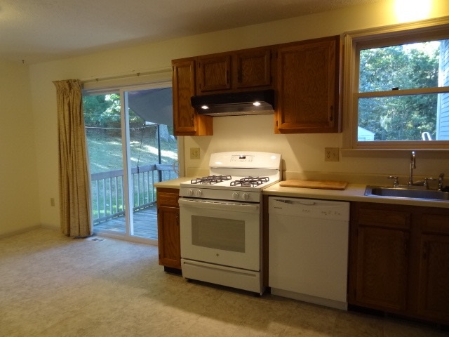 9 A Rangers Drive, Unit A Hudson, NH 03051 - Photo 14 of 30 Gallery Image 14
