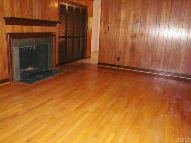 3929 Hope Valley Road Durham, NC 27707 - Photo 8 of 12 Den/Family/Great Room
