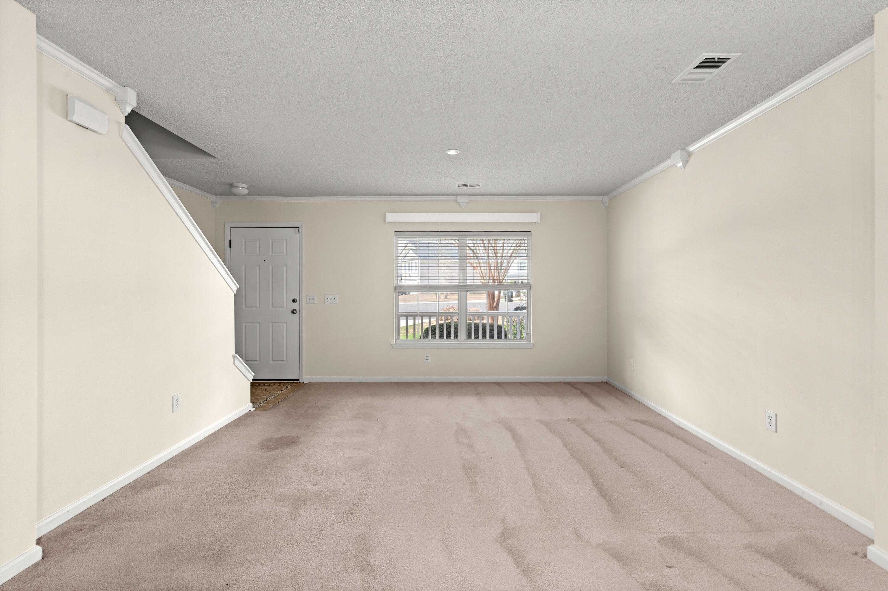 709 State Rd S-8-977 Moncks Corner, SC 29461 - Photo 5 of 35 5