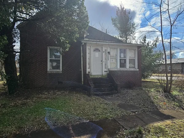 $19,900 | 402 East Lindell Street, West Frankfort, IL 62896