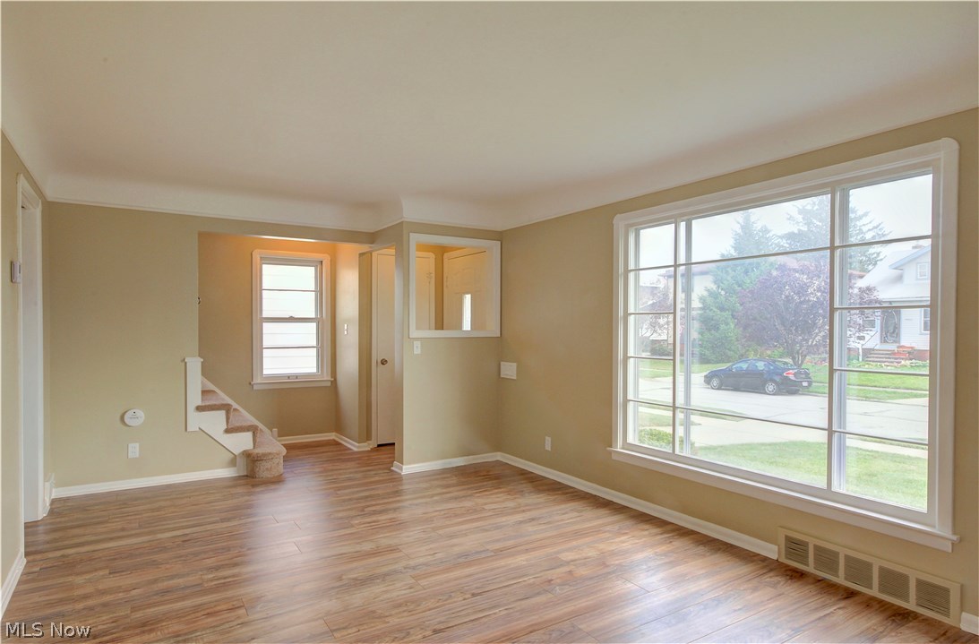 7901 Jameson Road Parma, OH 44129 - Photo 12 of 30