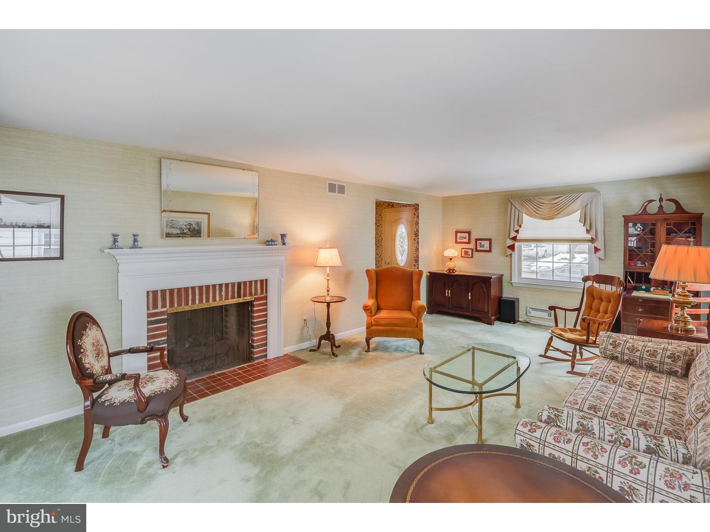 110 Rockingham Road Cherry Hill, NJ 08034 - Photo 4 of 25