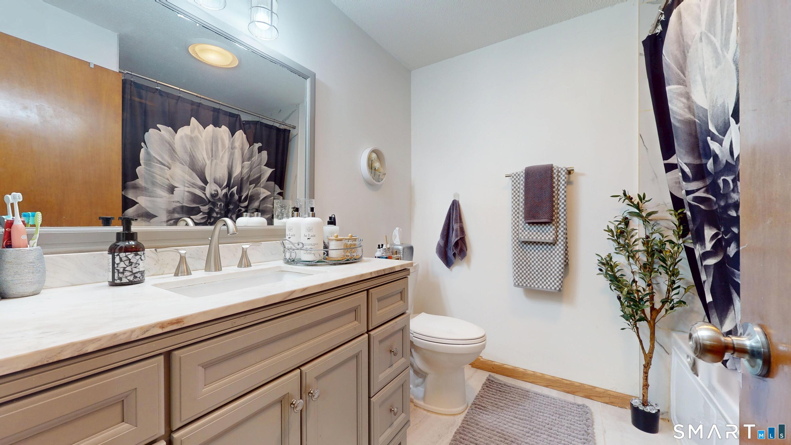 23 Smith Street, Unit 1B New Britain, CT 06053 - Photo 16 of 22