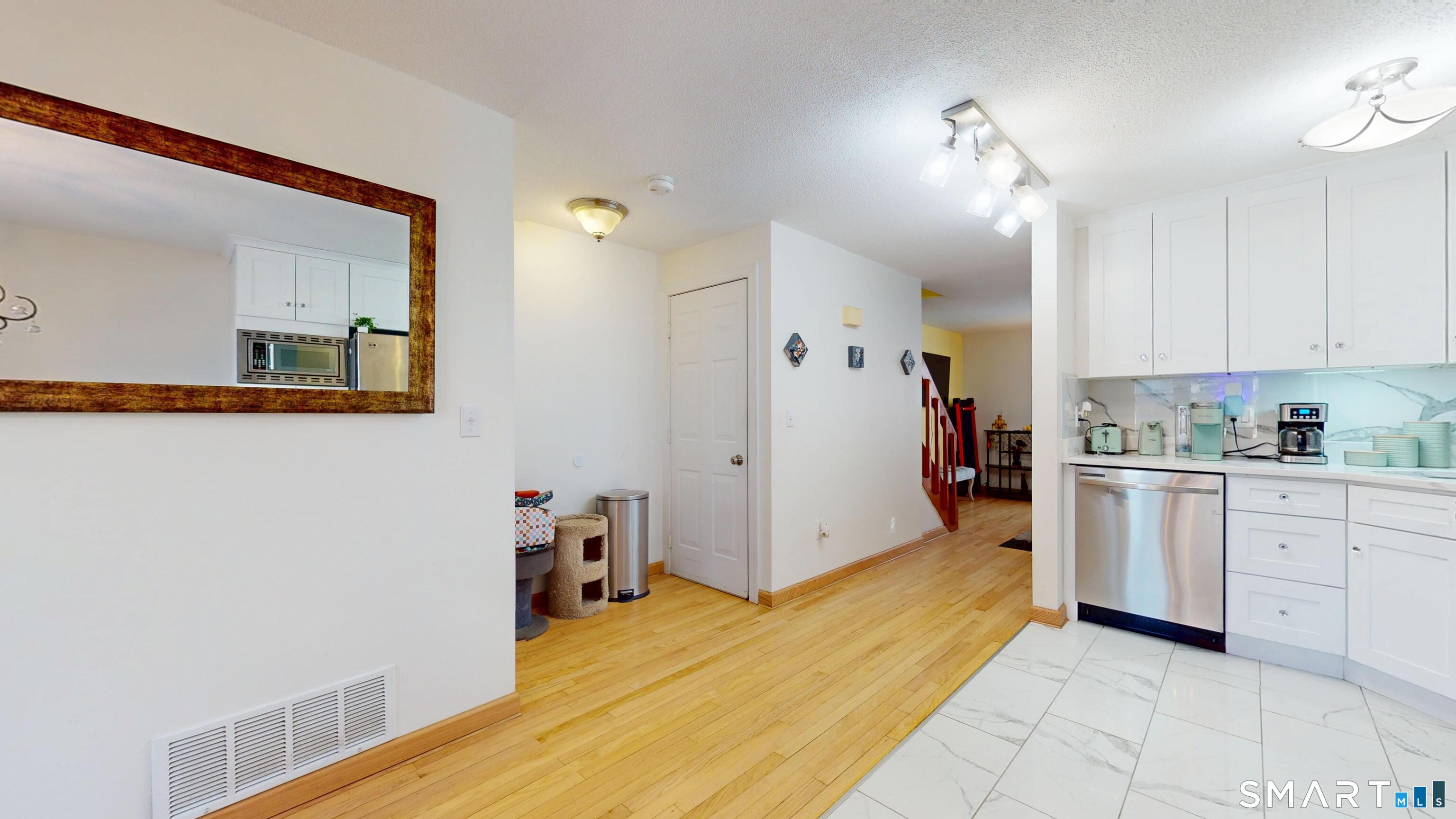 23 Smith Street, Unit 1B New Britain, CT 06053 - Photo 7 of 22