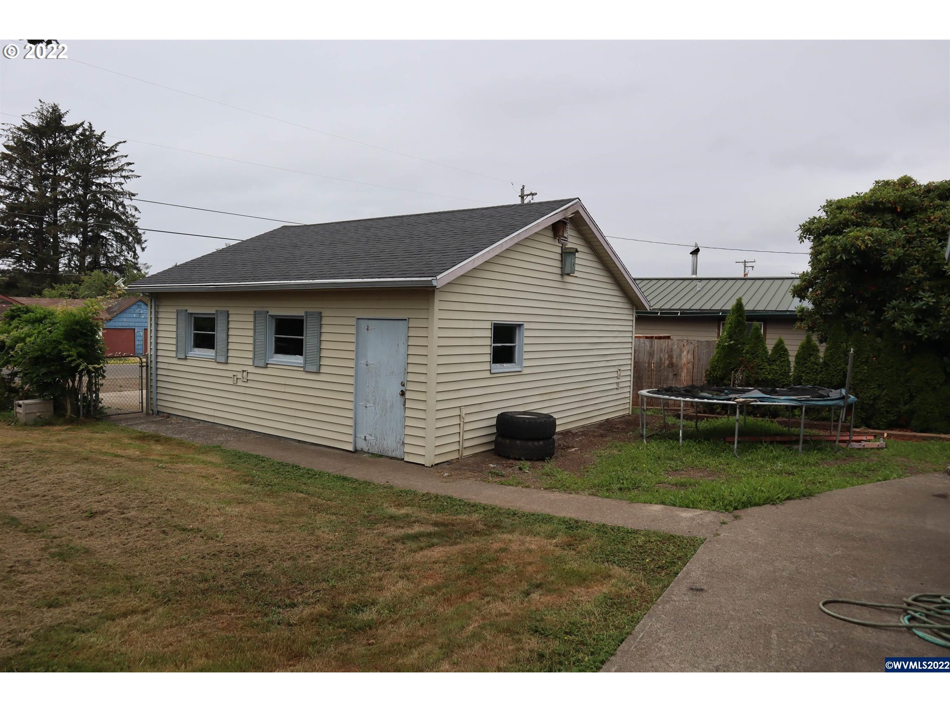 7325 Vaughn Road Tillamook, OR 97141 - Photo 5 of 23 Garage