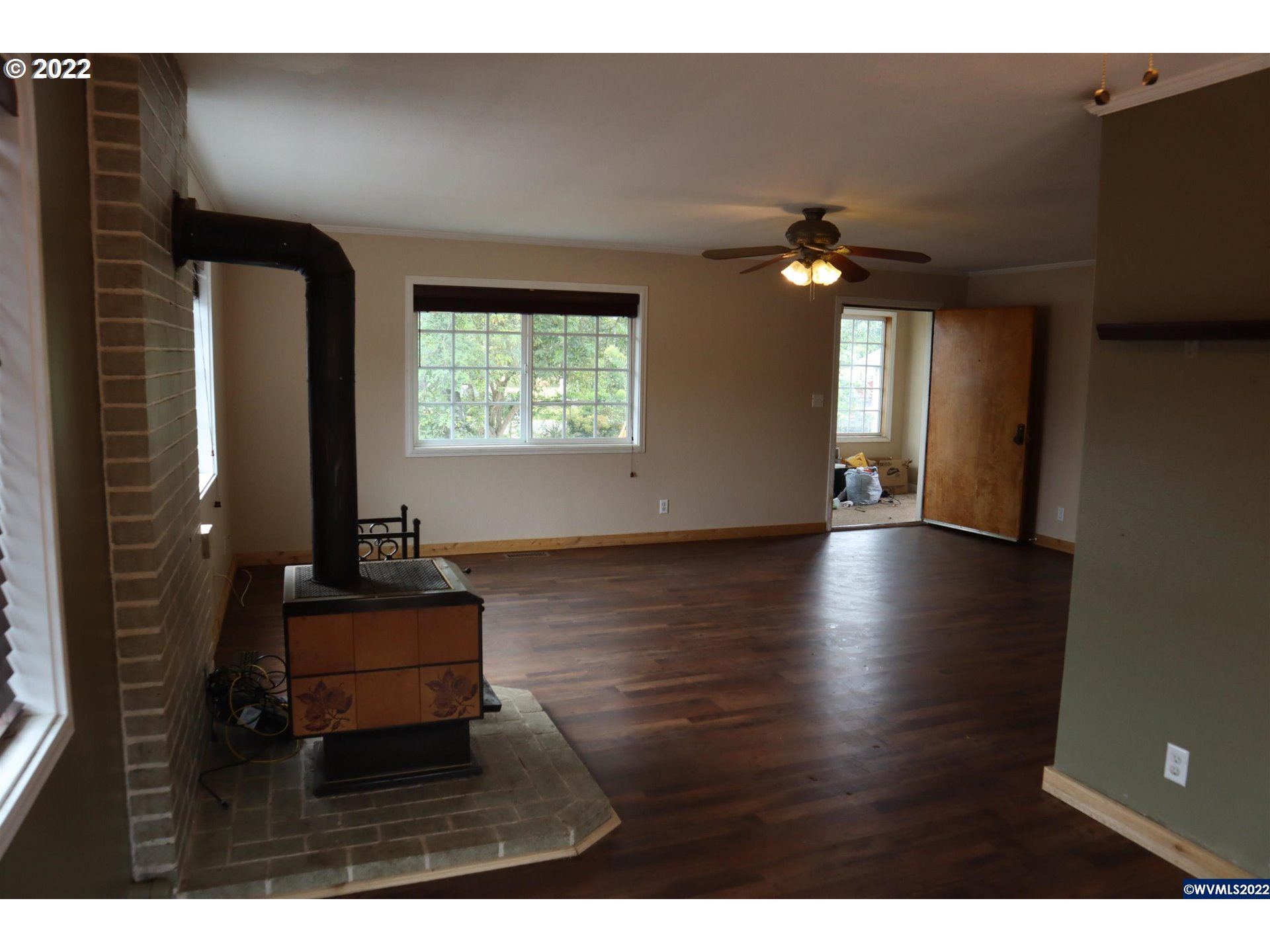 7325 Vaughn Road Tillamook, OR 97141 - Photo 7 of 23 Living Room