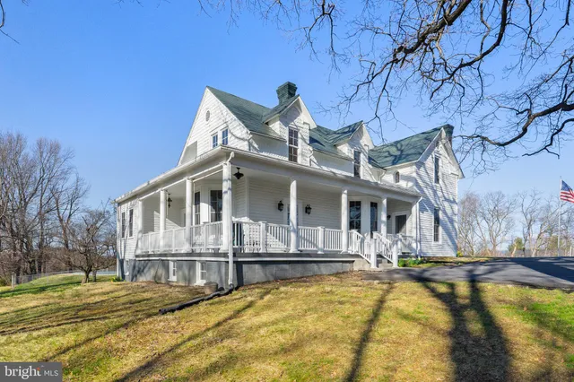 $999,000 | 1521 North Royal Avenue, Front Royal, VA 22630