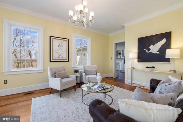 $999,000 | 1521 North Royal Avenue, Front Royal, VA 22630