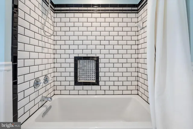 $999,000 | 1521 North Royal Avenue, Front Royal, VA 22630